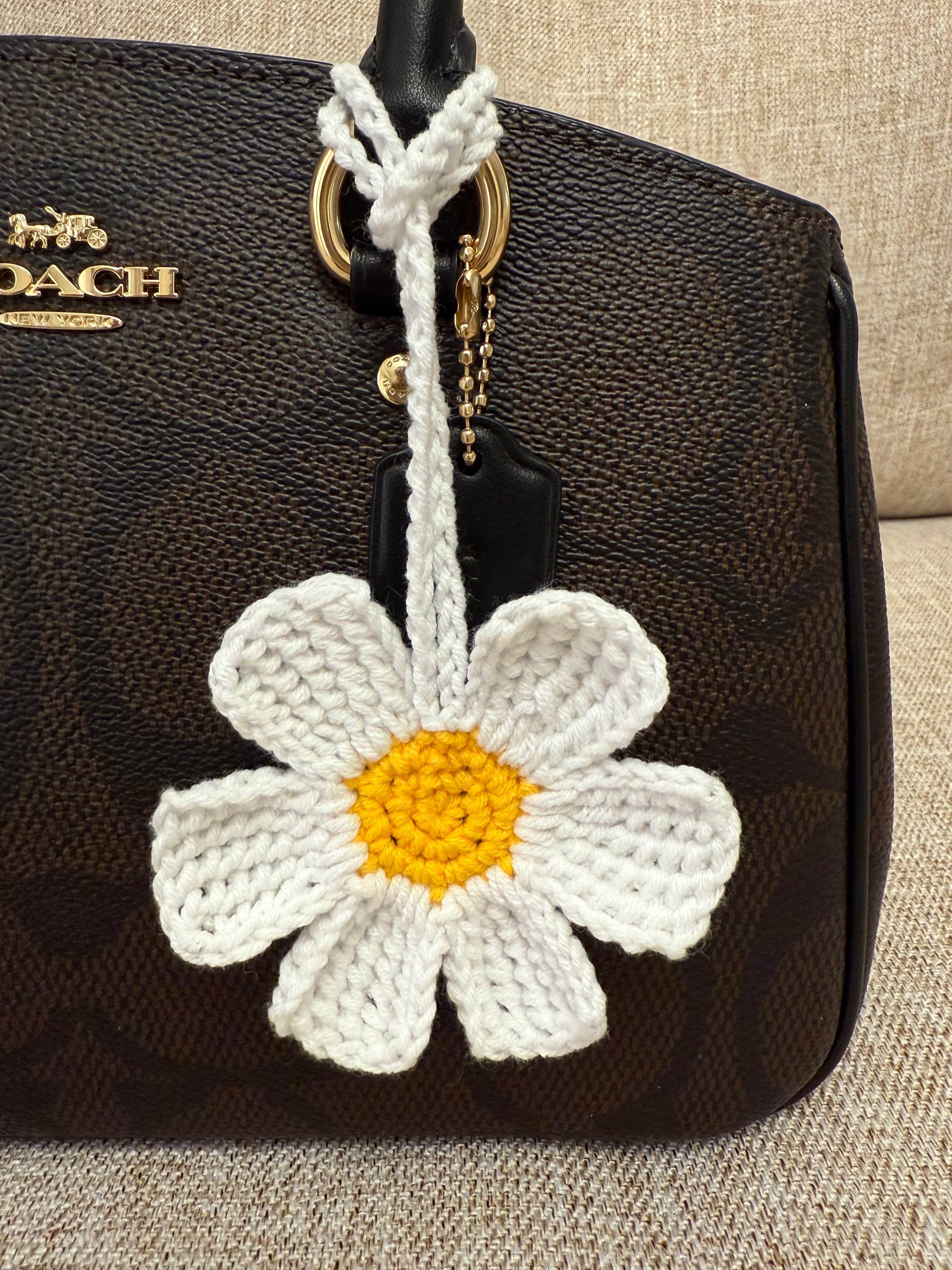 Big Daisy Bag Charm